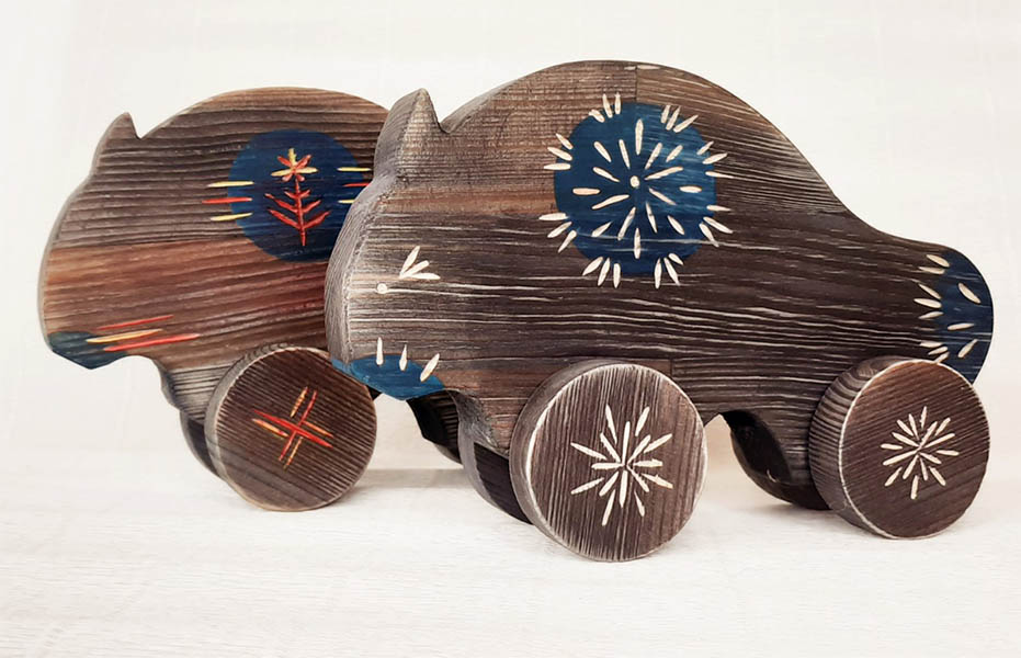 С. Пасюк. Дитячі іграшки «Зубрики». 2021. Дерево